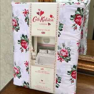 Cath Kidston Of London Rose & bow Print King Bedding Set - White, red and pink.